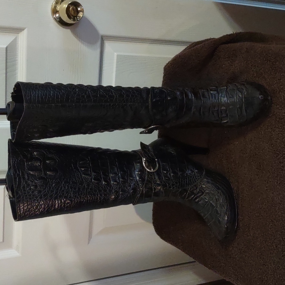 Blac Custom Leather Gator  boot